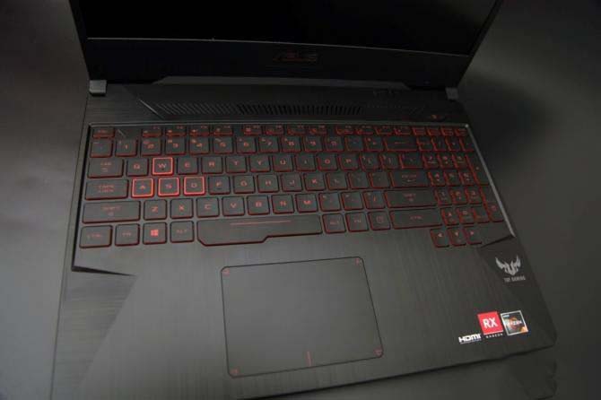 来对完全体的全A平台游戏本说YES 华硕飞行堡垒6s详细图文评测