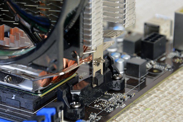 图文直播电脑组装过程：AMD定制八核独显DIY装机教程