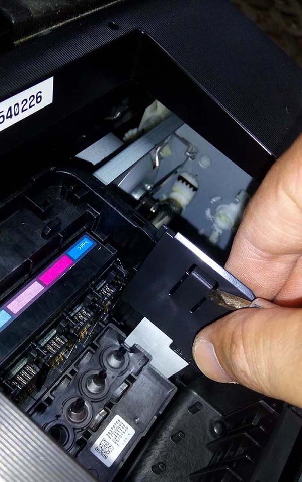 EPSON爱普生R330打印机怎么更换喷头?