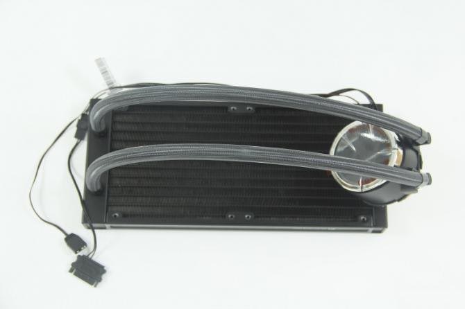 ID-COOLING ZOOMFLOW 240水冷散热器评测揭晓