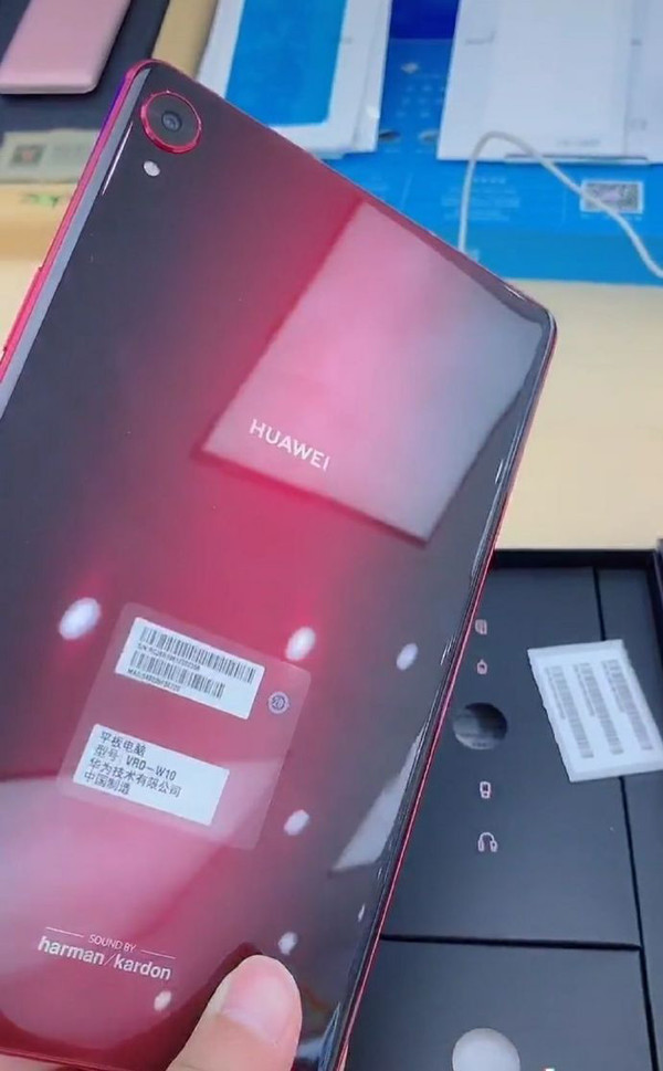 华为平板M6高能版曝光：麒麟980+2K超清屏幕+6GB内存