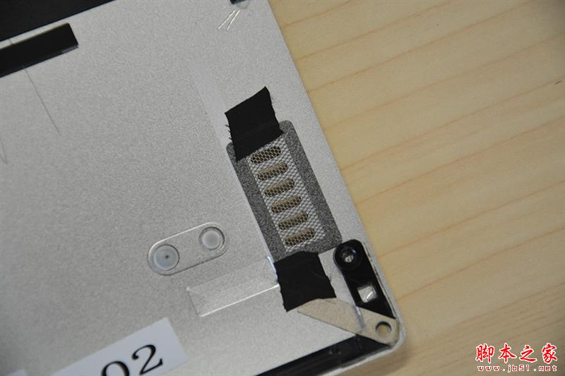 小米笔记本Air做工如何？小米笔记本Air真机首发拆解图解