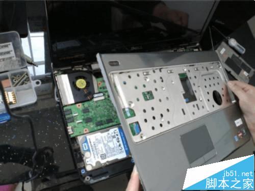 戴尔M5010笔记本怎么拆机清灰?