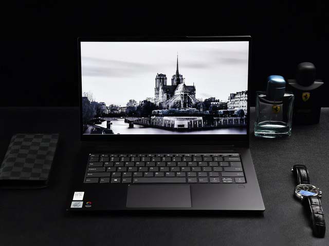 转轴与音箱完美邂逅 联想YOGA C940详细图文评测