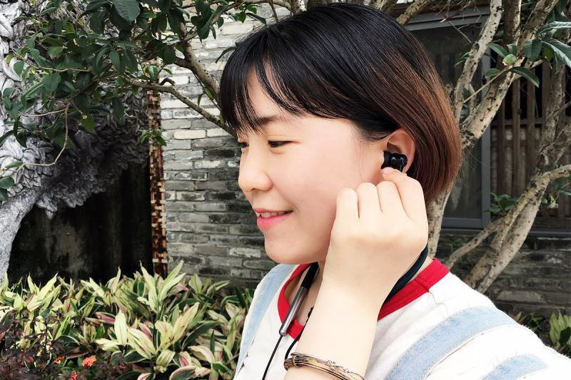 苏宁极物小Biu智能耳机值得买吗 苏宁极物小Biu智能耳机上手体验及优缺点评测