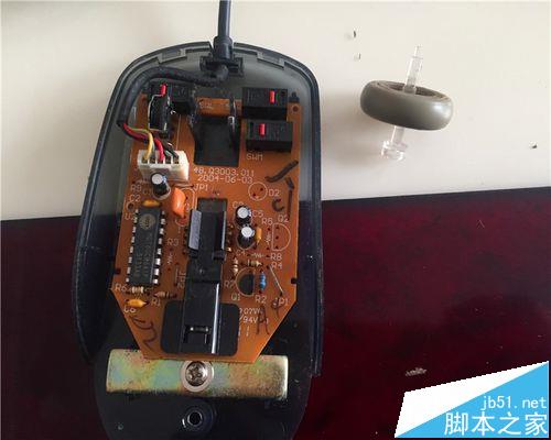 鼠标滚轮失灵该怎么拆解维修?
