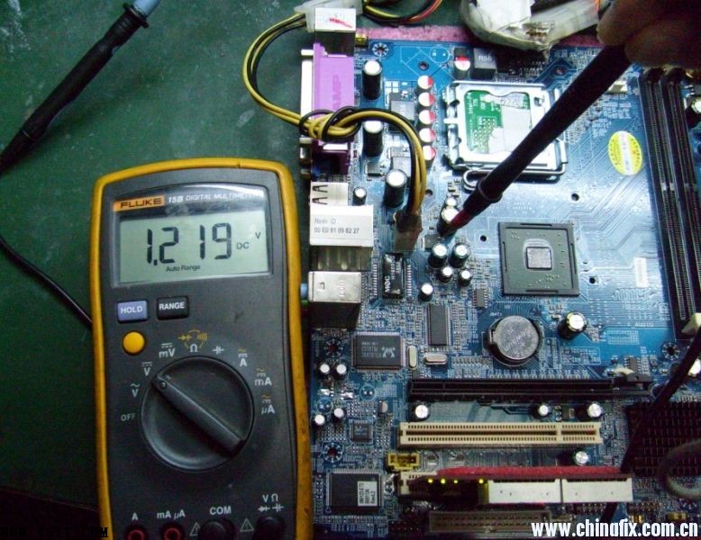 945GL主板时亮时不亮的维修过程