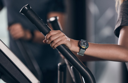 华为watch gt2评测:超低功耗麒麟AI芯片 充电两次管一月