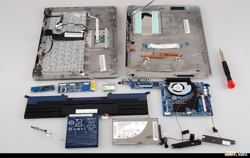 Aspire S3 蜂鸟i5超极本拆机图解教程