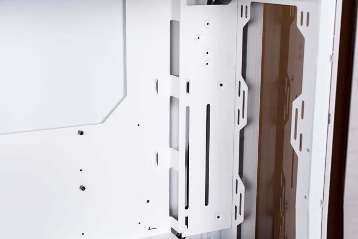 Thermaltake挑战者H3机箱值不值得买 Thermaltake挑战者H3机箱评测
