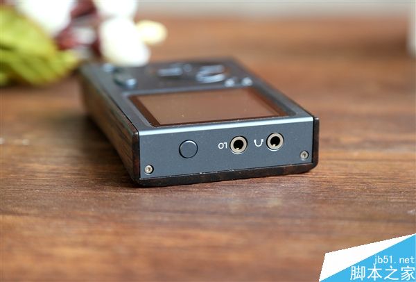 七彩虹HIFI C10开箱图赏:更加便携外观更精简