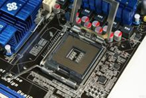 主板接口有哪些?如何组装主板扩展插槽?