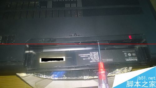 联想G490笔记本怎么拆机清理风扇灰尘？