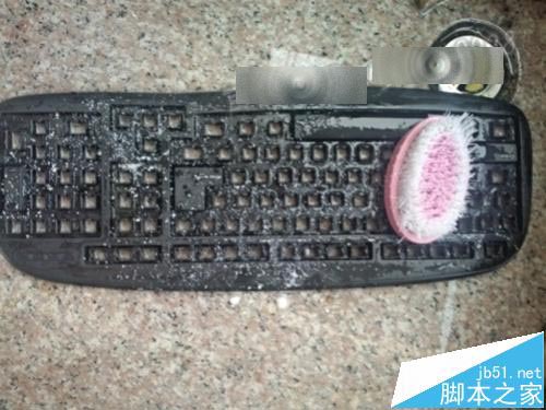 键盘怎么完全拆卸清理并重新组装?