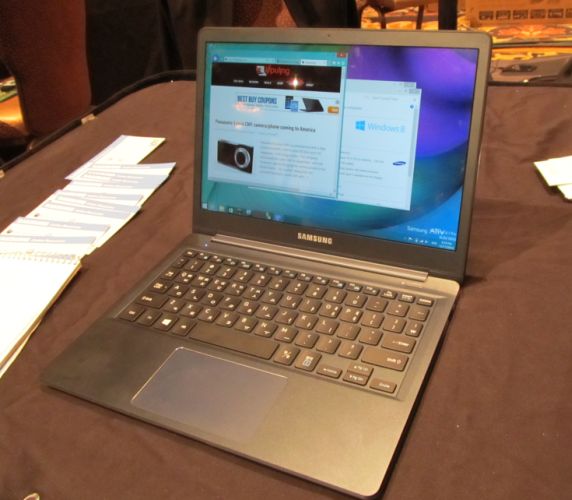 三星Macbook Air新款笔记本ATIV Book 9 只有0.95Kg