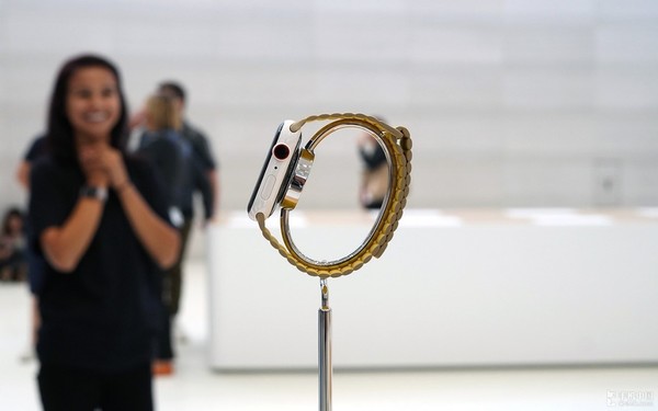 苹果Apple Watch Series 5到底值不值得买 Apple Watch Series 5上手使用体验评测