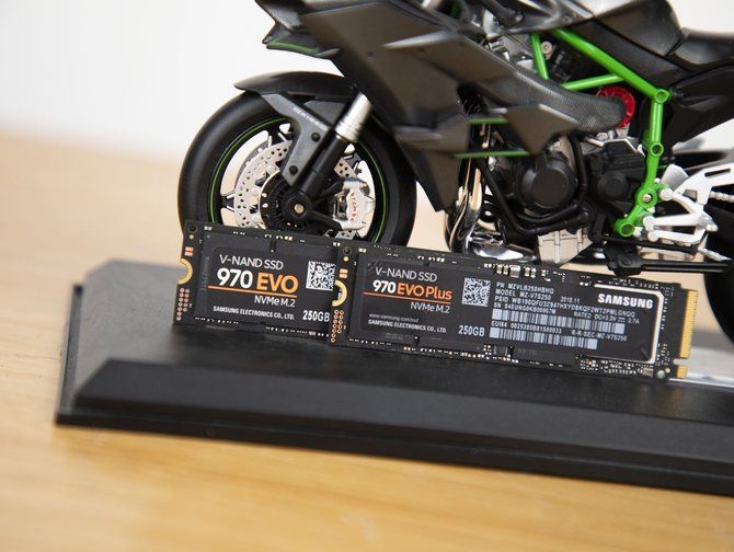 三星970 EVO PLUS和三星970 EVO固态硬盘区别对比评测