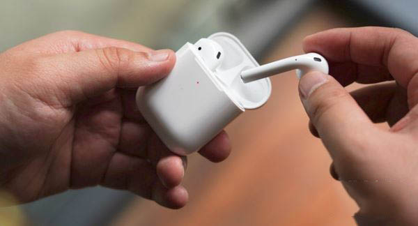 华为FreeBuds4i和airpods哪款好 华为FreeBuds4i和airpods区别对比