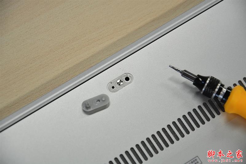 小米笔记本Air做工如何？小米笔记本Air真机首发拆解图解