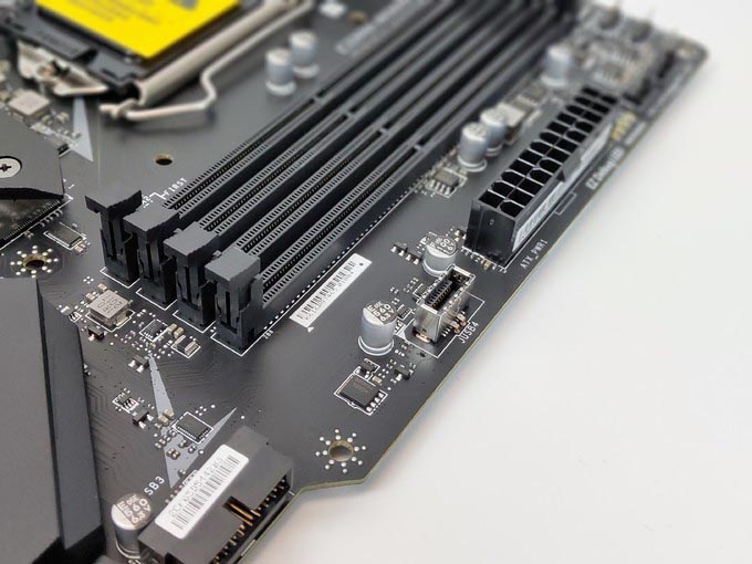 i7-10700K+微星MPG Z490 GAMING EDGE刀锋版主机配置教程