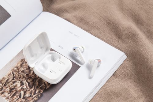 适合女生的蓝牙耳机有哪些 女生专属高颜值蓝牙耳机推荐