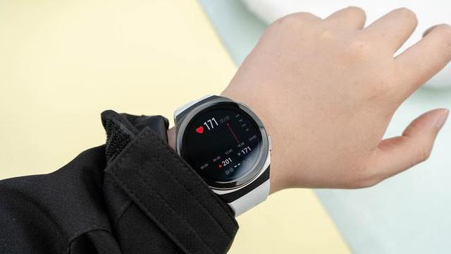 华为watchgt2e测评 打造Z世代人群潮酷智能生活