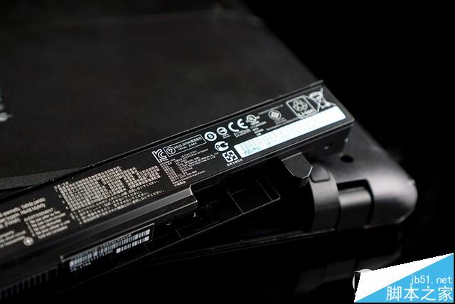 华硕fx50j笔记本怎么拆机加加固态硬盘/内存条等?