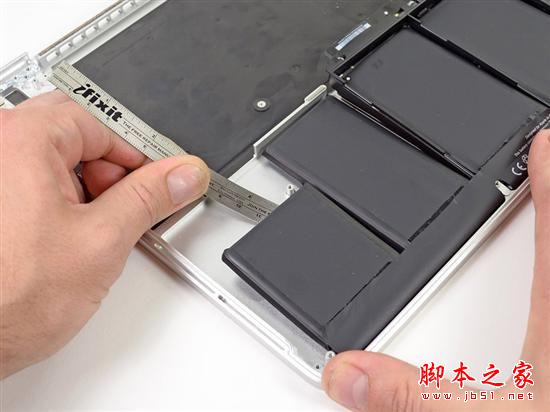 苹果新发布本本MacBook Pro Retina版本拆机详细过程（大量组图）