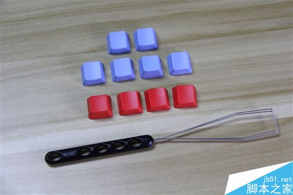 IKBC时光机机械键盘F-RGB开箱图赏:加入RGB背光灯效