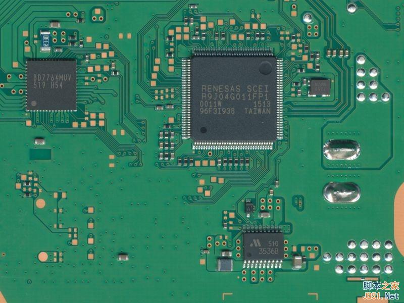 CUH-1200版本PS4游戏机完全拆解图赏：偷工减料or工艺升级?