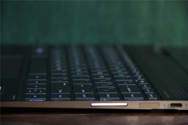 2017惠普Spectre x360 13-AC011TU二合一轻薄本全面深度图解评测