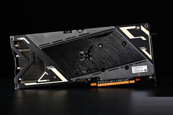Win10玩游戏总黑屏闪退怎么办?驱动的原因