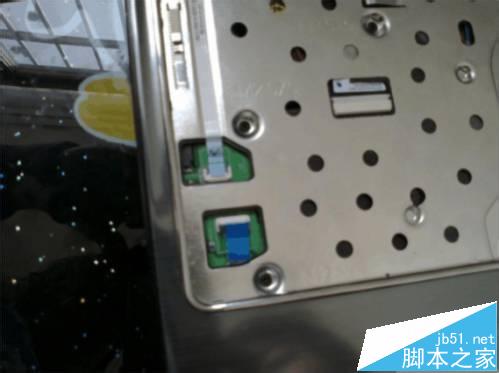 戴尔M5010笔记本怎么拆机清灰?