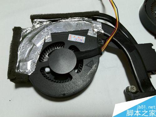 笔记本怎么换风扇、加风扇润滑油、换硅脂?