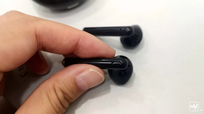 华为FreeBuds3和苹果AirPods2哪款好 两款耳机对比评测