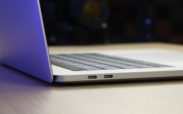 戴尔XPS15和Macbook Pro买哪个好？2017 XPS15和MacBook Pro详细对比评测