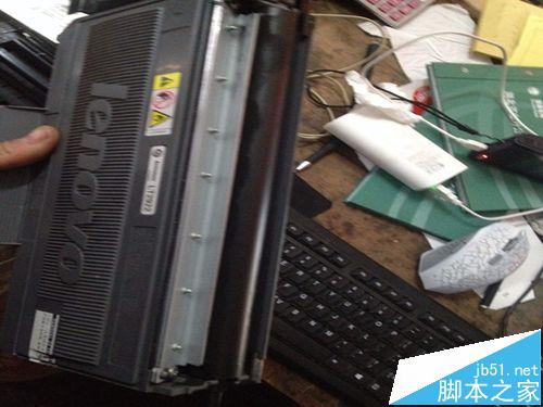 联想M7205打印机怎么添加油墨?