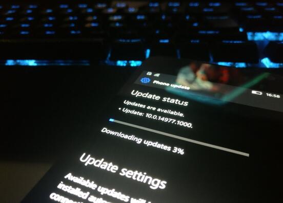 Win10 Mobile预览版15025延迟推送:调查阻塞bug
