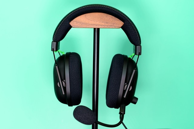 雷蛇旋风黑鲨V2耳机怎么样 雷蛇旋风黑鲨V2耳机全面评测