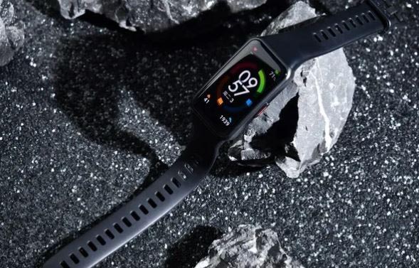 amazfit pop pro和荣耀手环6区别是什么?