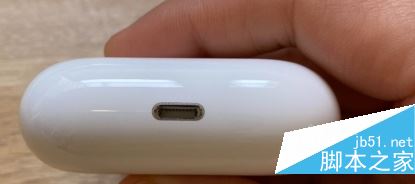 苹果AirPods Pro怎么充电 给苹果AirPods Pro充电过程