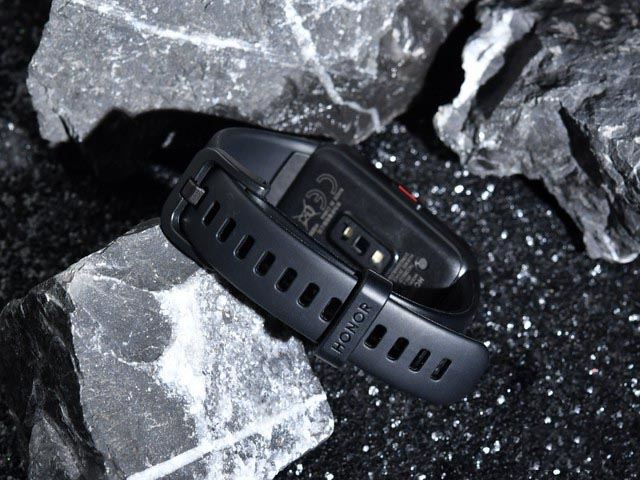 荣耀手环6怎么样 荣耀手环6全面评测