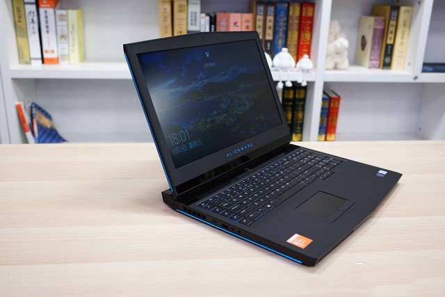 灯厂i9扛把子 戴尔Alienware17C-3858B R5详细图文测评