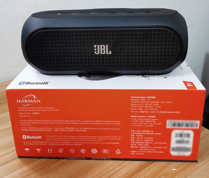 JBL小钢炮值得买吗 JBL小钢炮全面介绍