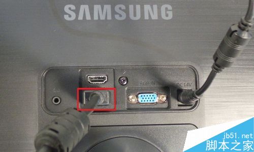 电脑显示器上出现检测信号线应该怎么解决?