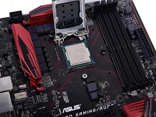 小白秒变大神:安装CPU/散热器/电源/跳线教程