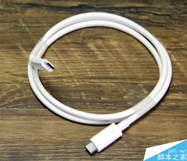 全球最大曲面超宽屏显示器LG 38UC99开箱图赏:震撼
