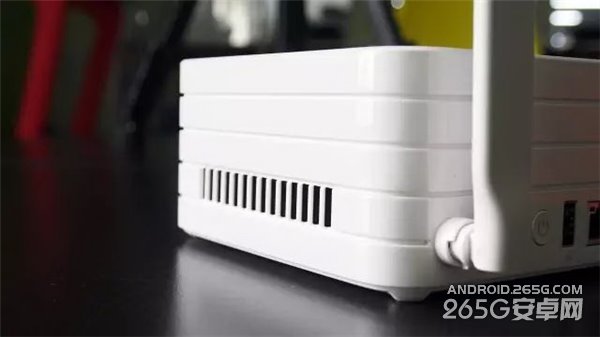 (图文)标准版的全新小米路由器拆解评测 硬盘可以自己换
