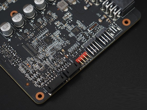 华硕GTX1080Ti值得买吗 非公版华硕GTX1080Ti显卡详细深度评测