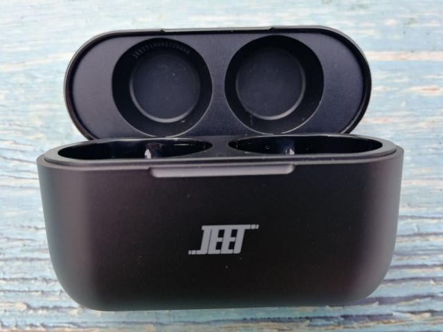 JEET Air Plus耳机值得买吗 JEET Air Plus真无线蓝牙耳机开箱使用评测